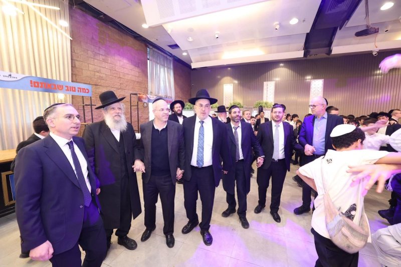 יחצ