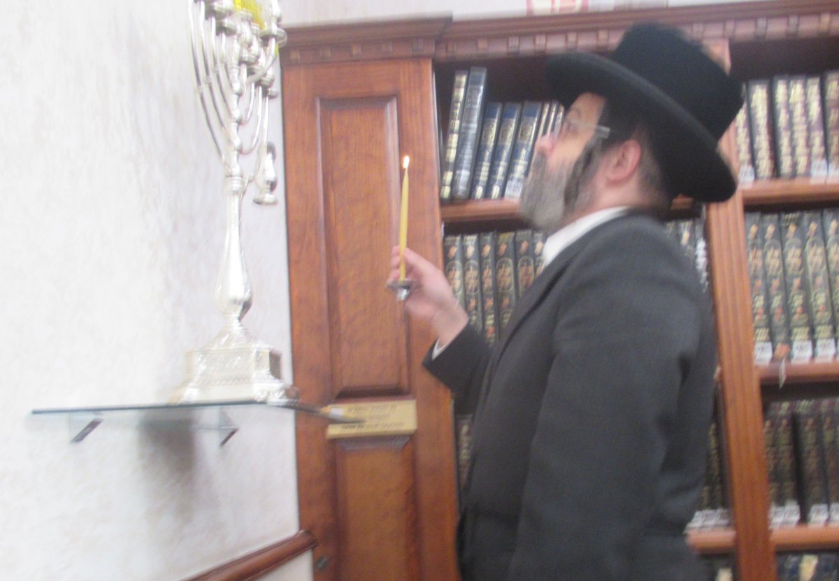 באדיבות המצלם