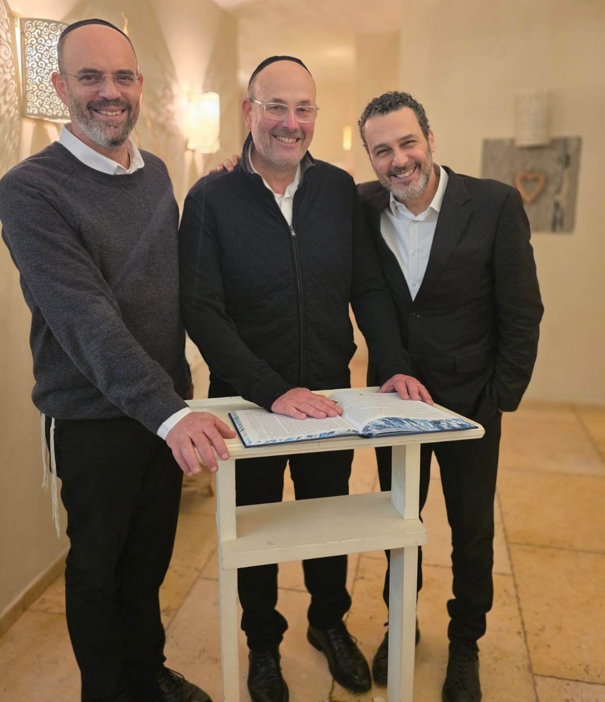 באדיבות המצלם