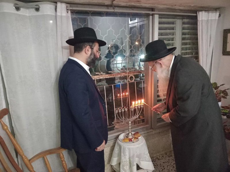 באדיבות המצלם