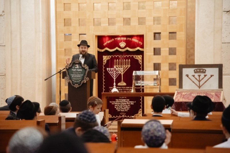 לוי נזארוב