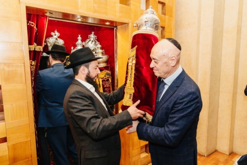 לוי נזארוב