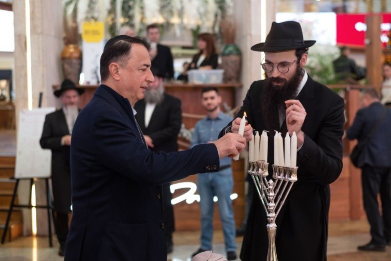 לוי נזארוב