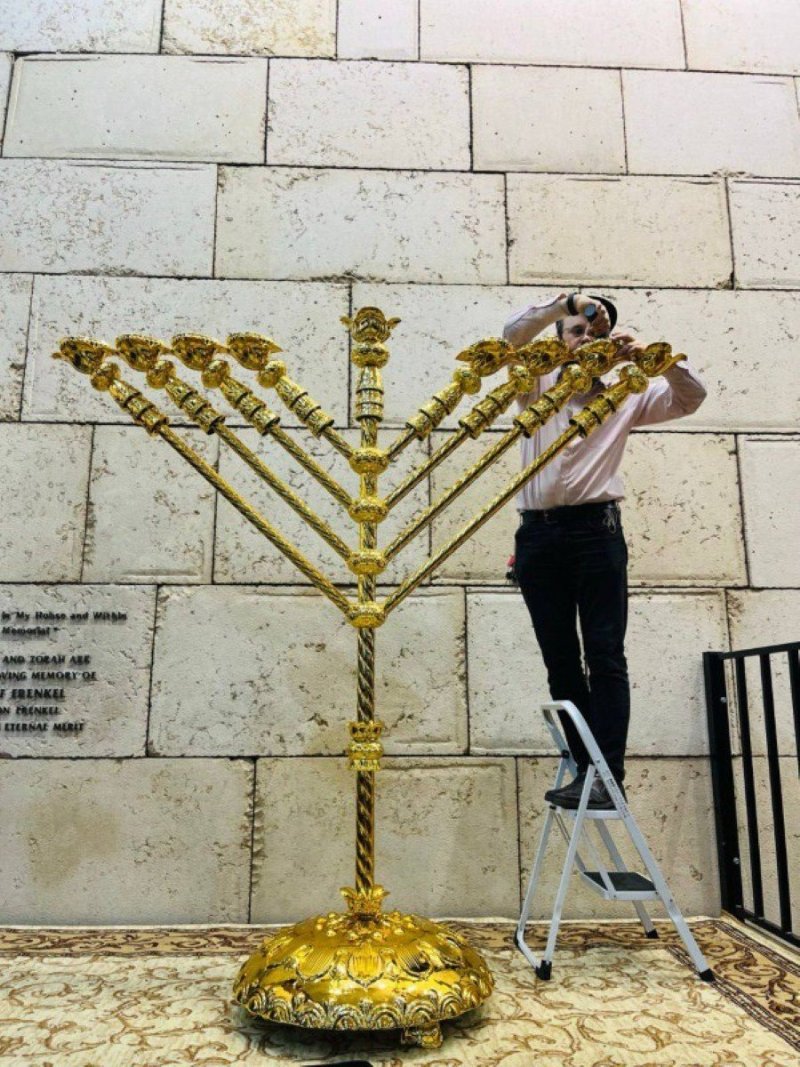 לוי נזארוב