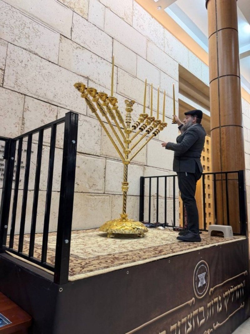 לוי נזארוב