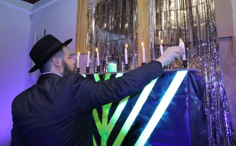 לוי נזארוב