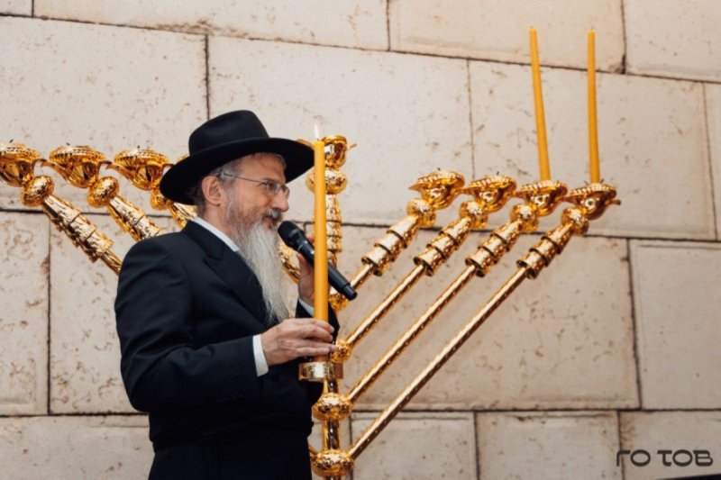 לוי נזארוב