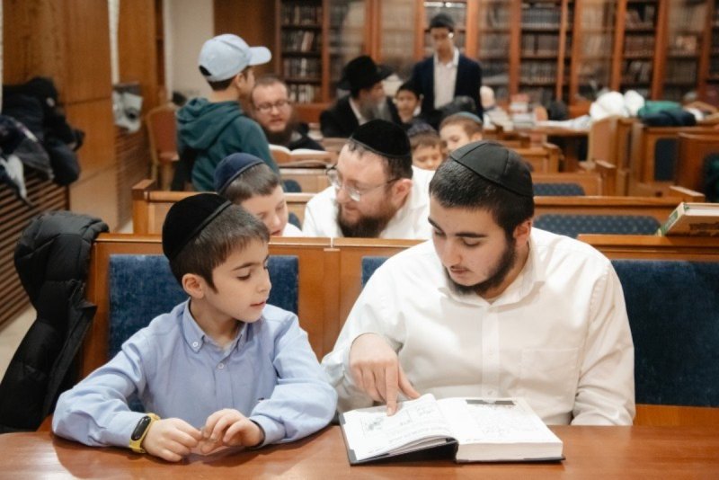 לוי נזארוב