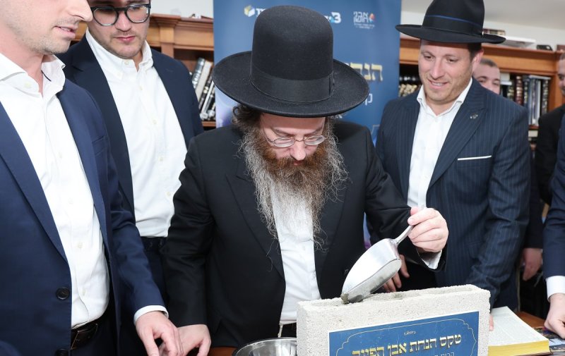 נועם אליהו