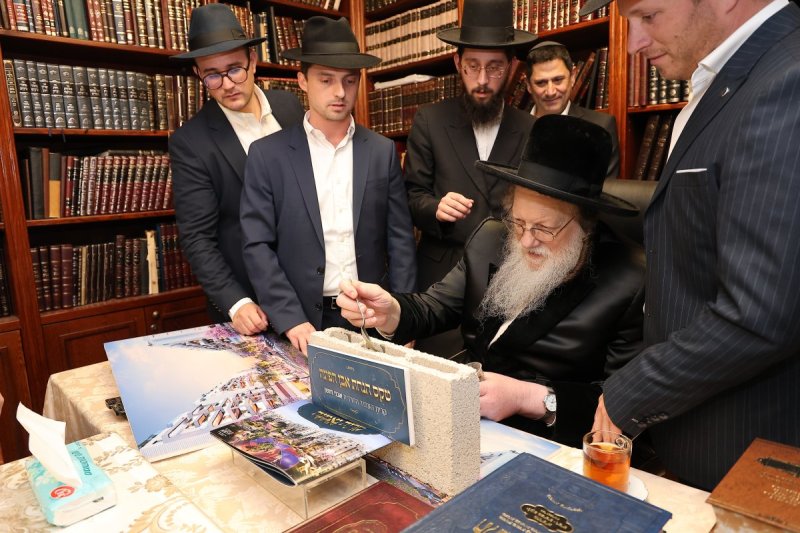 נועם אליהו