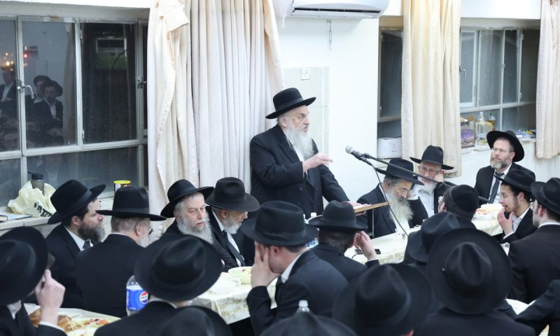 רה"י הגר"ח פיינשטיין במשא חיזוק מרכזי ב'יגדיל' האמריקאית