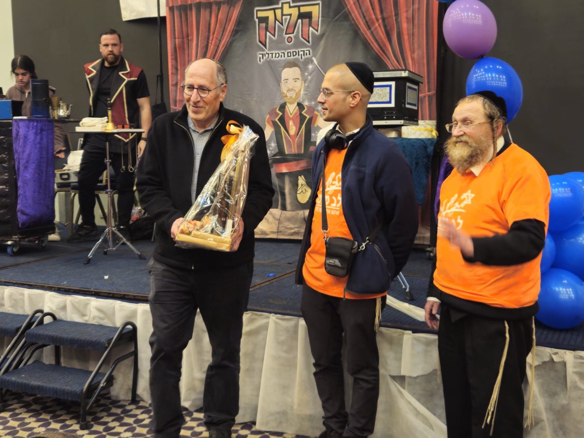 באדיבות המצלם