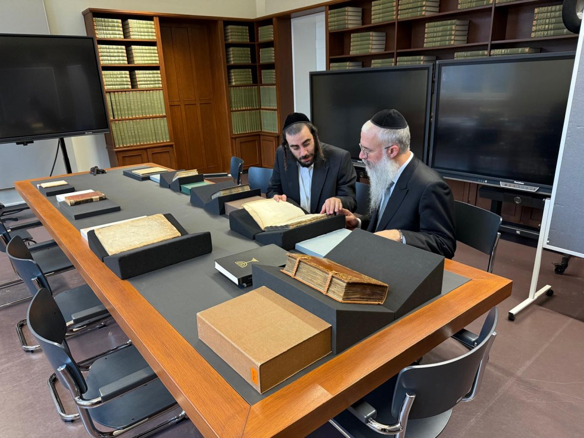באדיבות המצלם