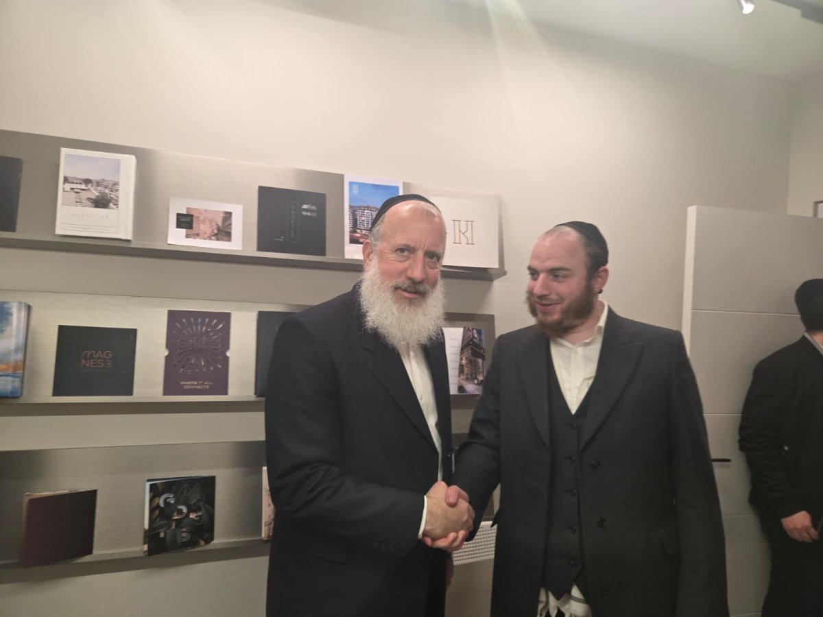 באדיבות המצלם