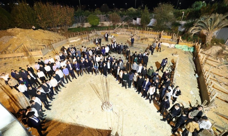 בישיבת 'נהורא' הניחו אבן פינה לבית המדרש החדש