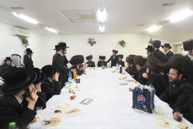 מ. אדלר