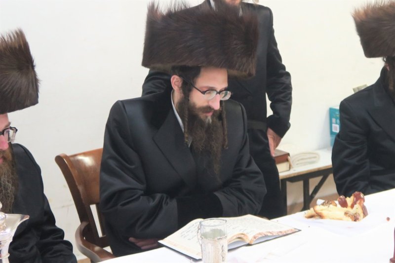 מ. אדלר