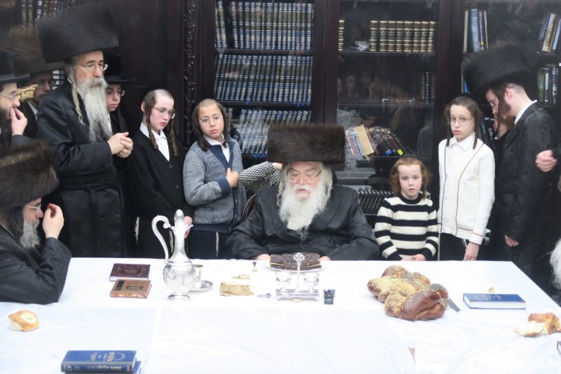 מ. אדלר