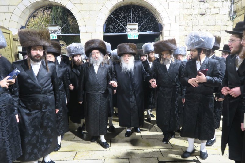 מ. אדלר