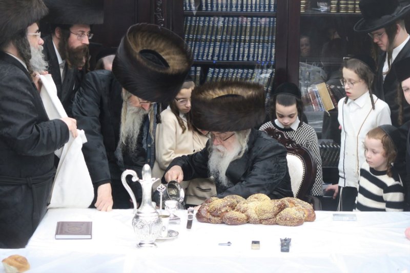 מ. אדלר
