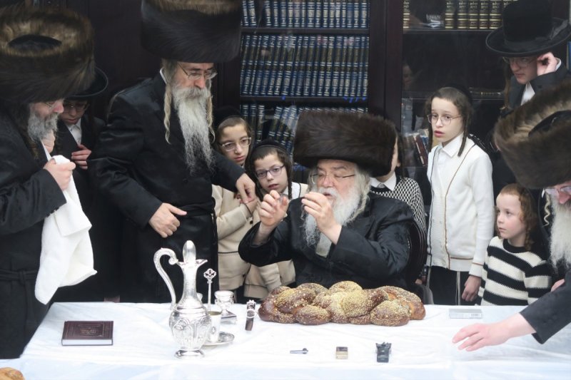 מ. אדלר