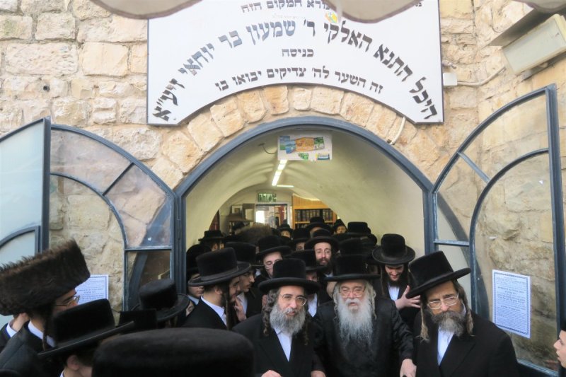 מ. אדלר