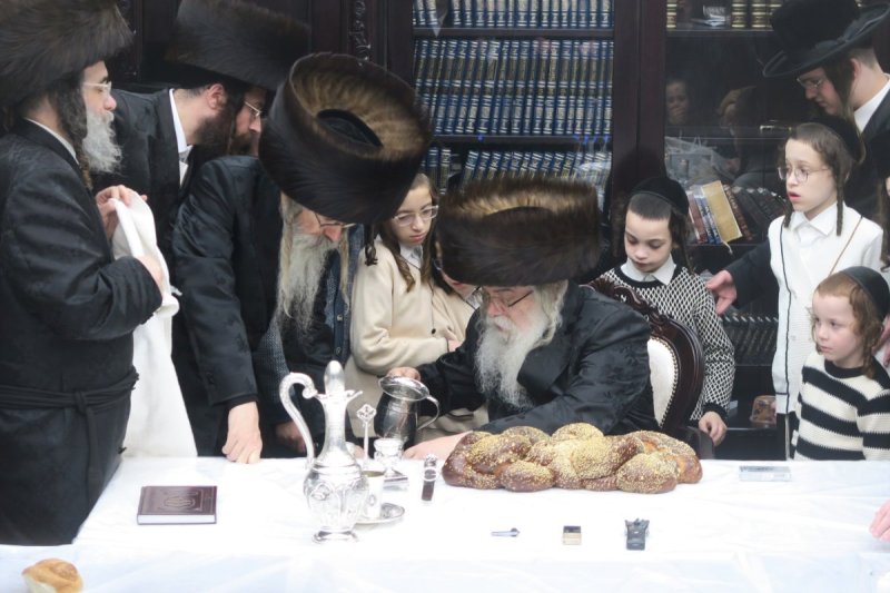 מ. אדלר