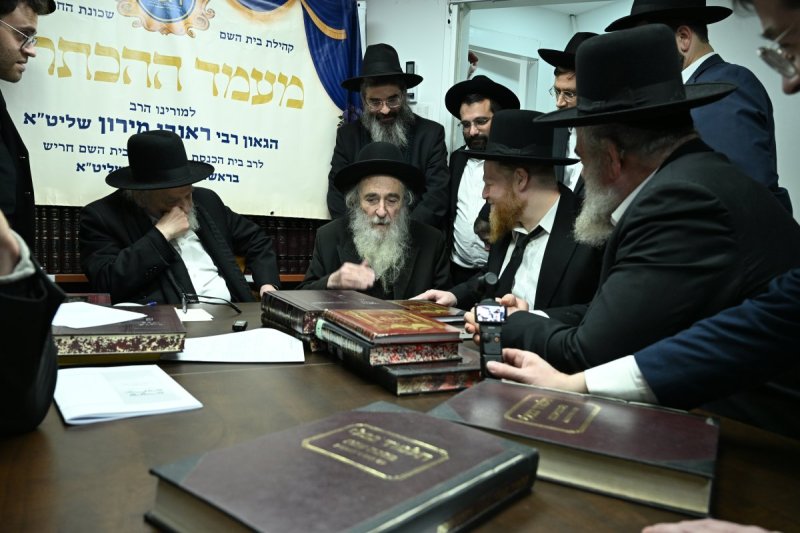 באדיבות המצלם