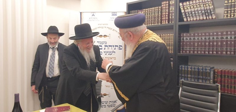 באדיבות המצלם