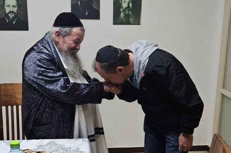 באדיבות המצלם
