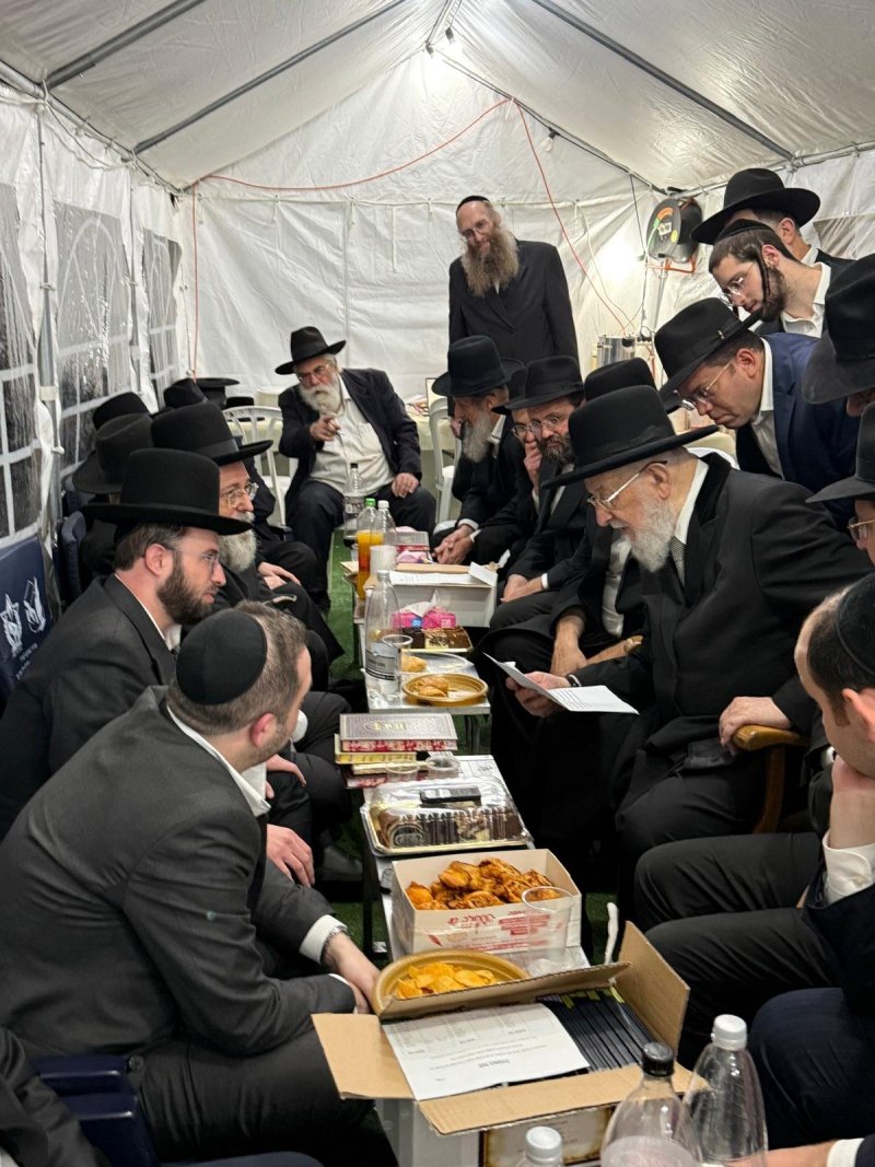 באדיבות המצלם
