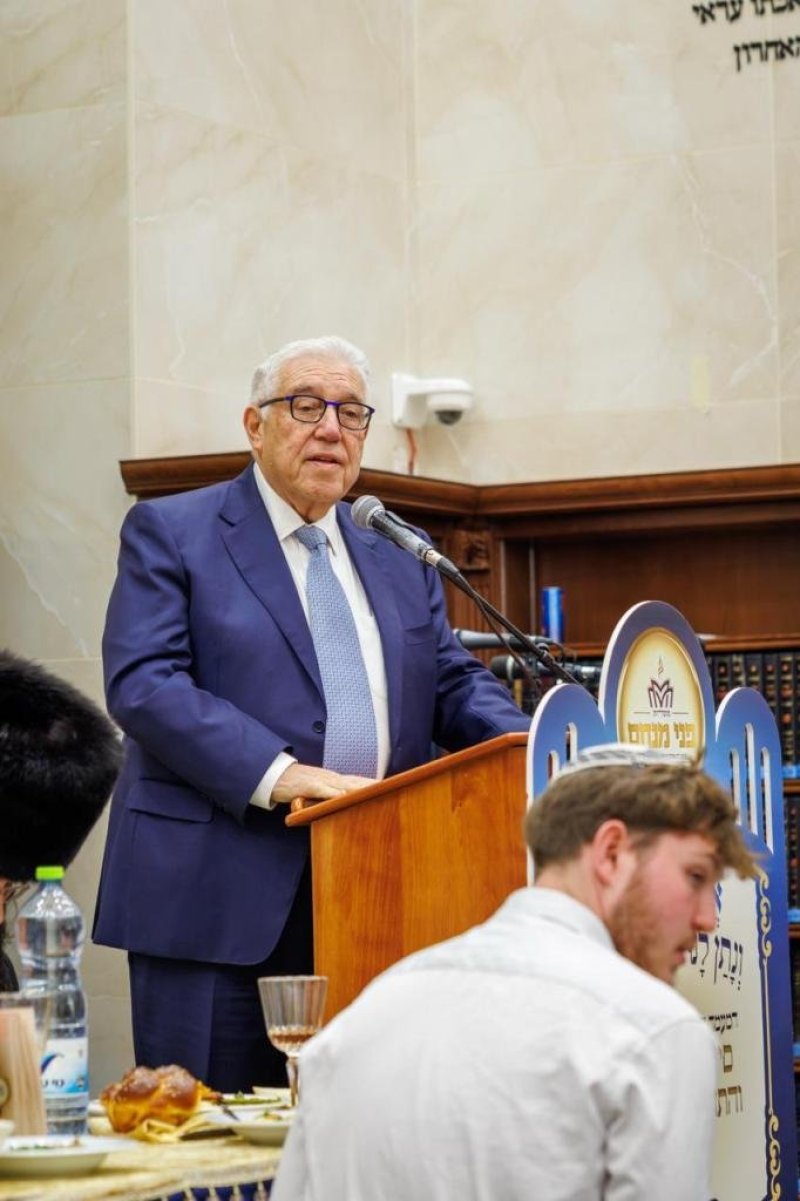 באדיבות המצלם