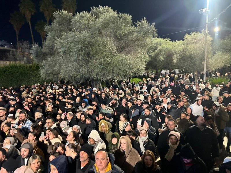 באדיבות המצלם