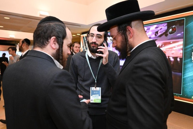 משה גולדשטיין ושמוליק קורלנסקי