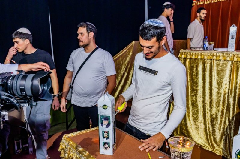 מנדי טויטו
