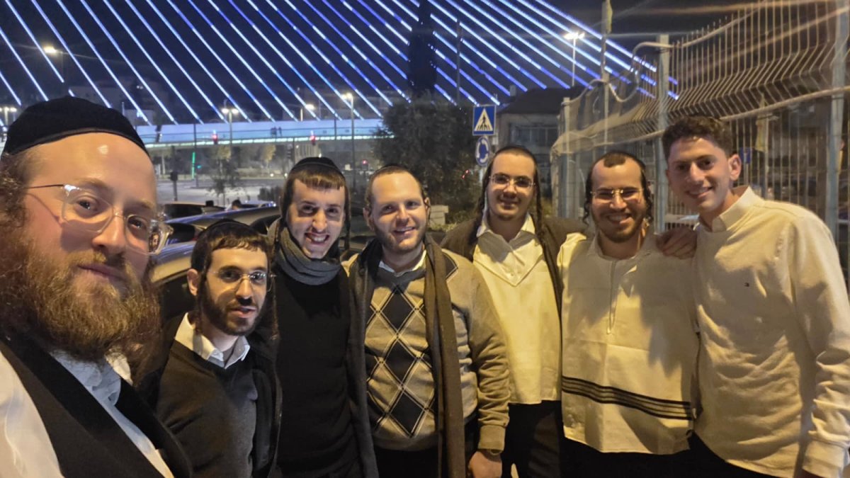 באדיבות המצלם