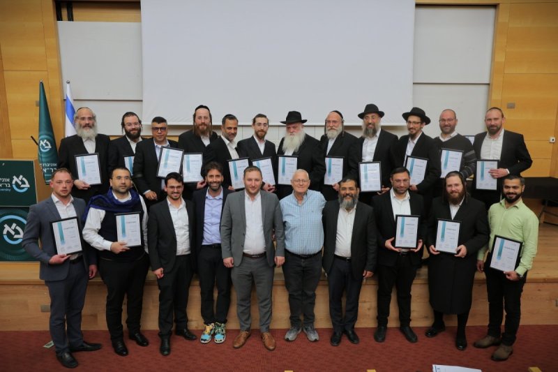 יחצ