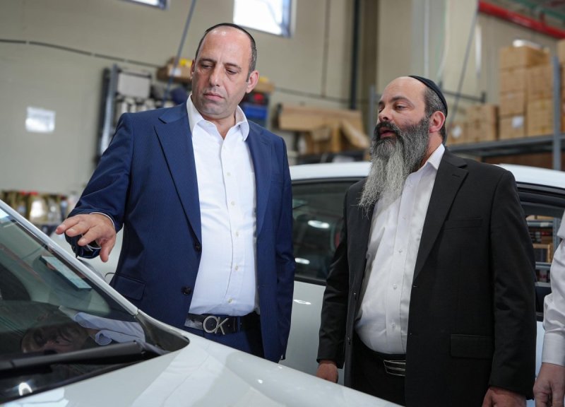 יחצ