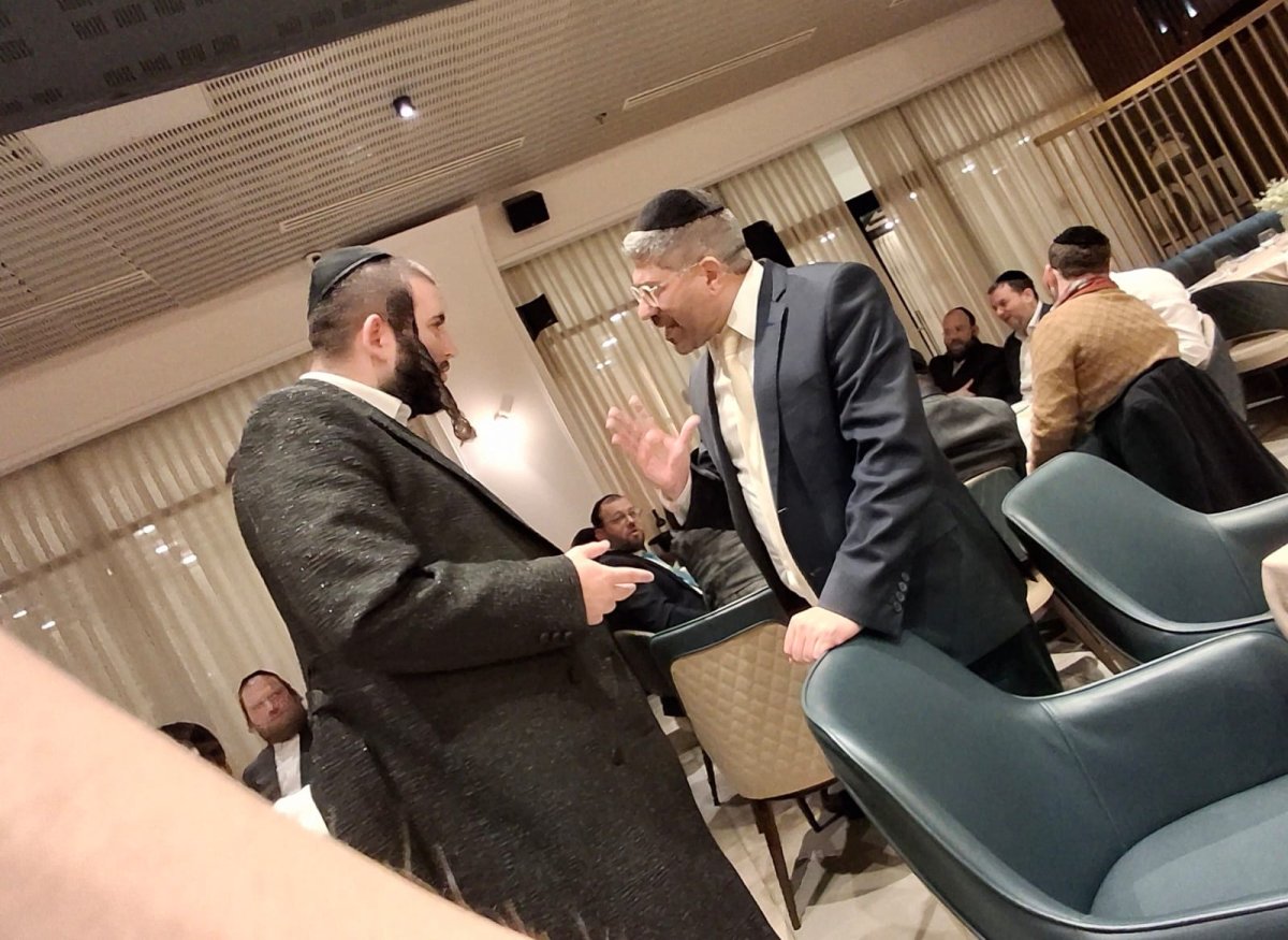באדיבות המצלם