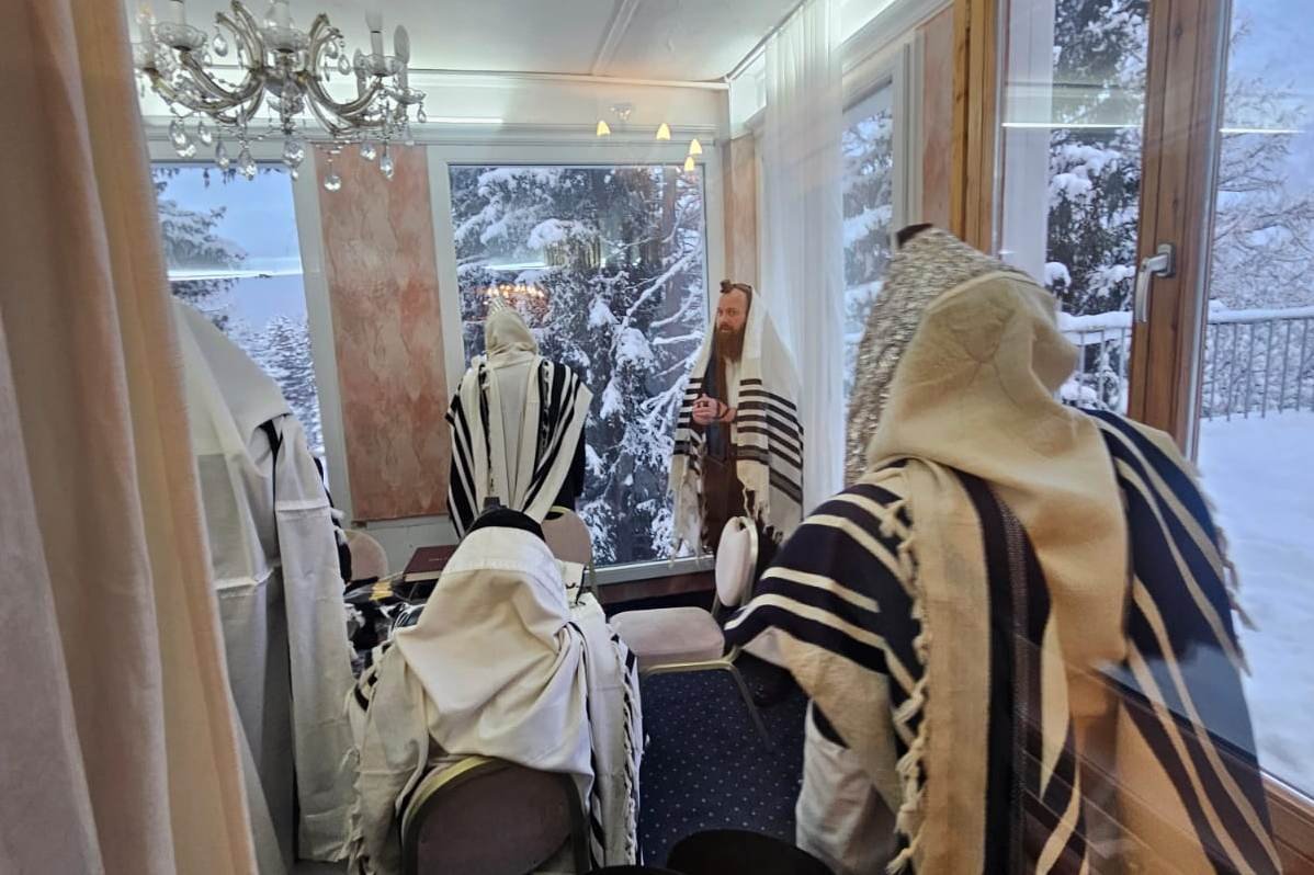 באדיבות המצלם