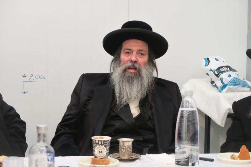 מ. אדלר