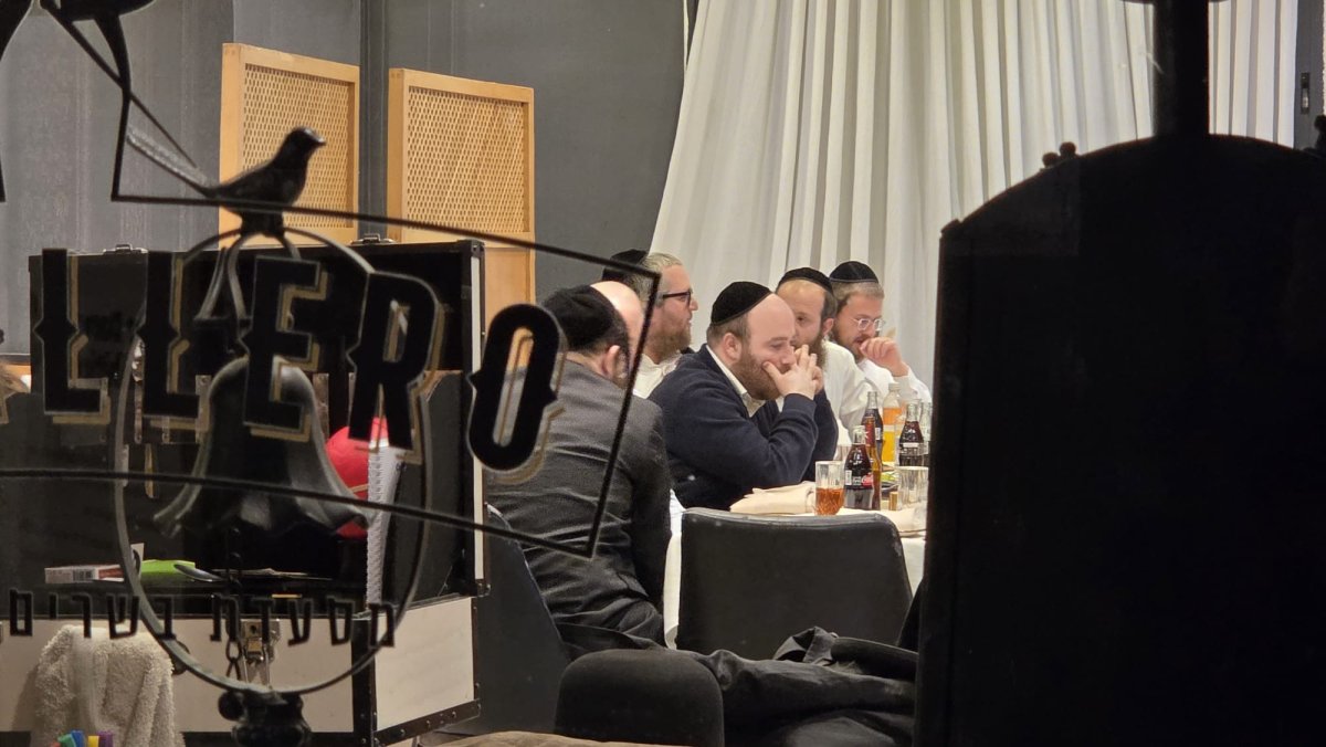 באדיבות המצלם