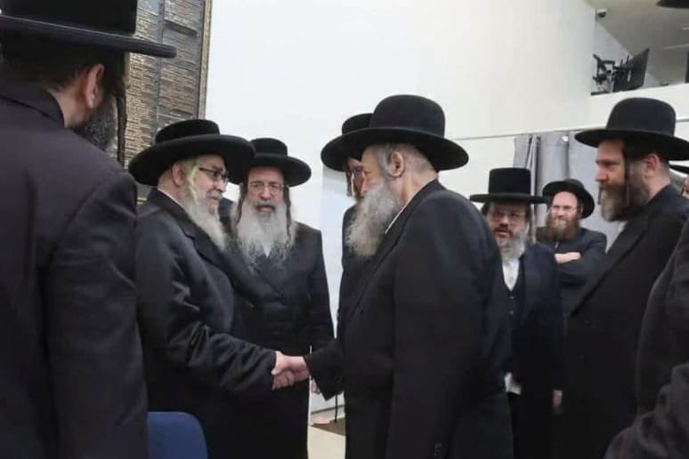 באדיבות המצלם