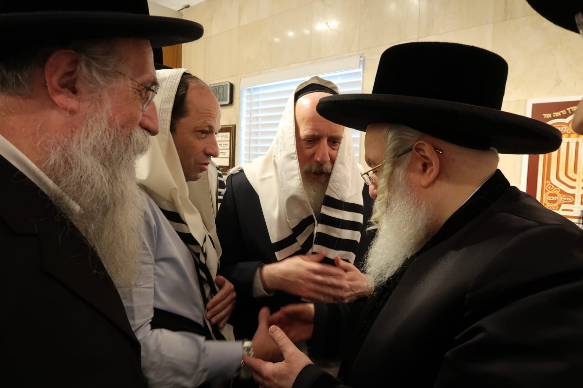 באדיבות המצלם