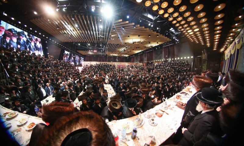 המוני חסידים חגגו בשמחת החתונה הגדולה בבית טרעבישאן - זוועהיל