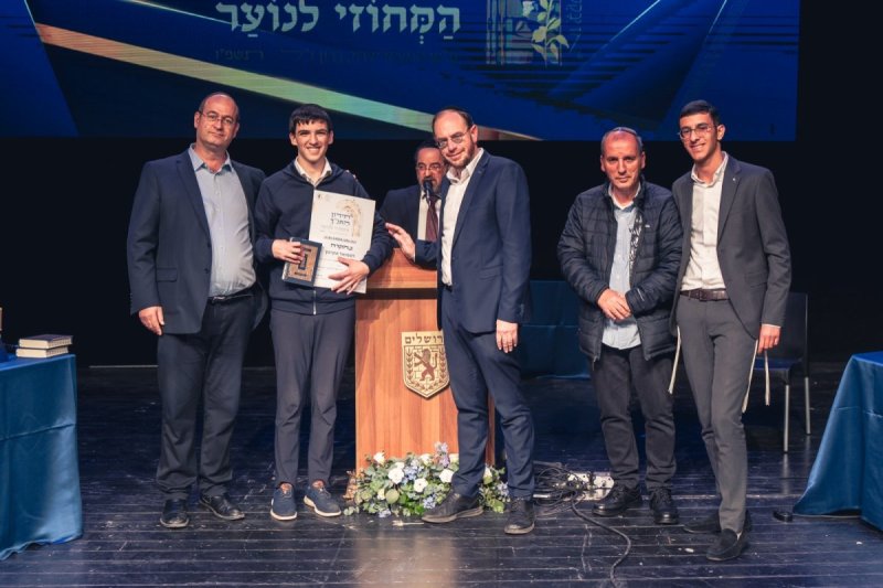 באדיבות המצלם
