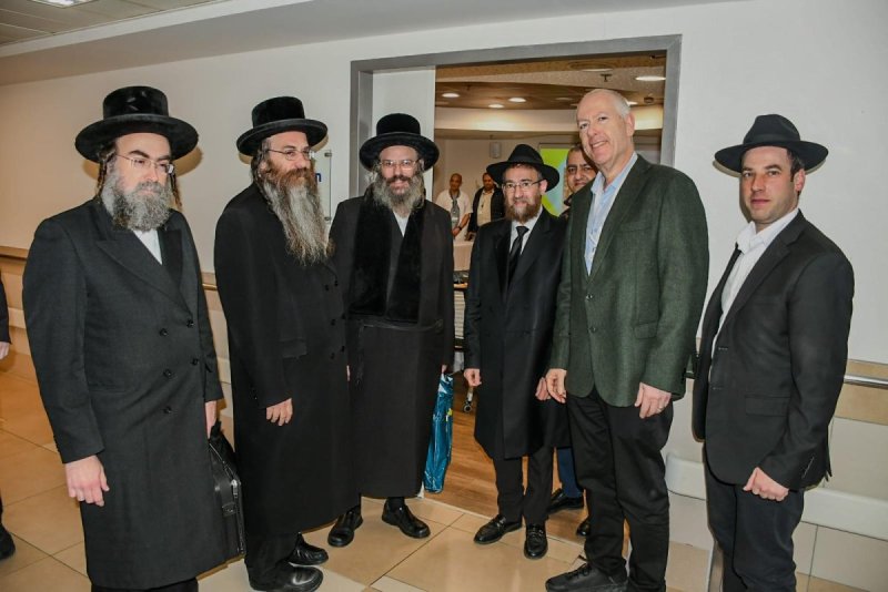 יחצ