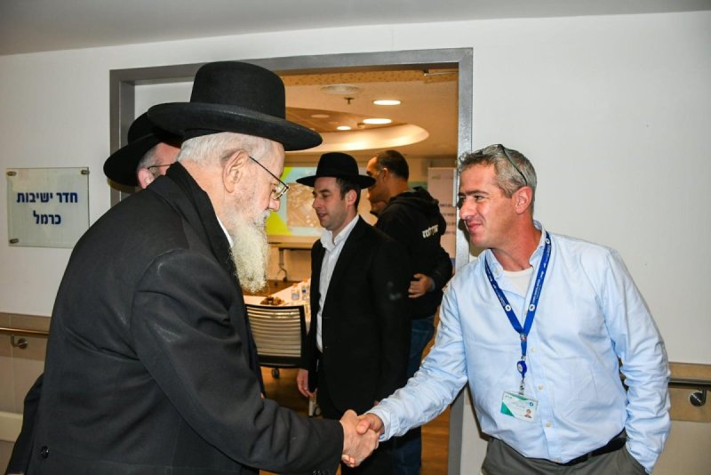 יחצ