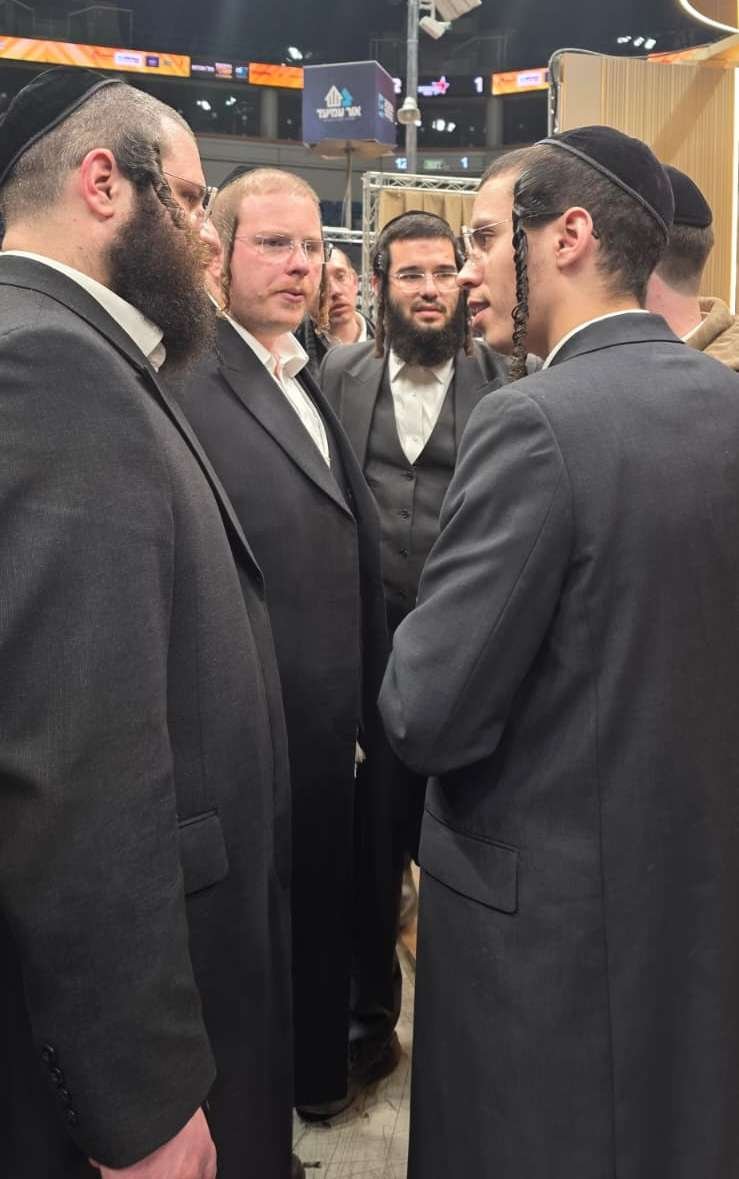 באדיבות המצלם