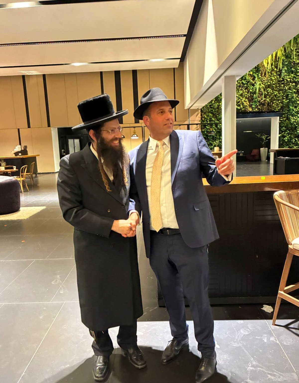 באדיבות המצלם